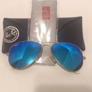 RB 3025 Large Aviator Blue Flash Mirror